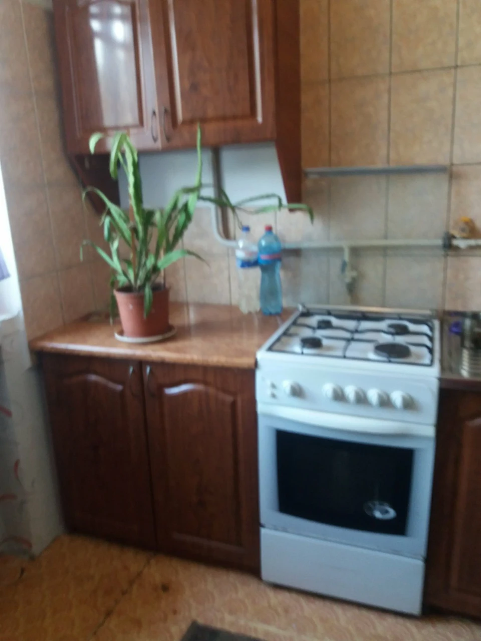 Продам 2-х кімнатну.  Центр. Площадь.