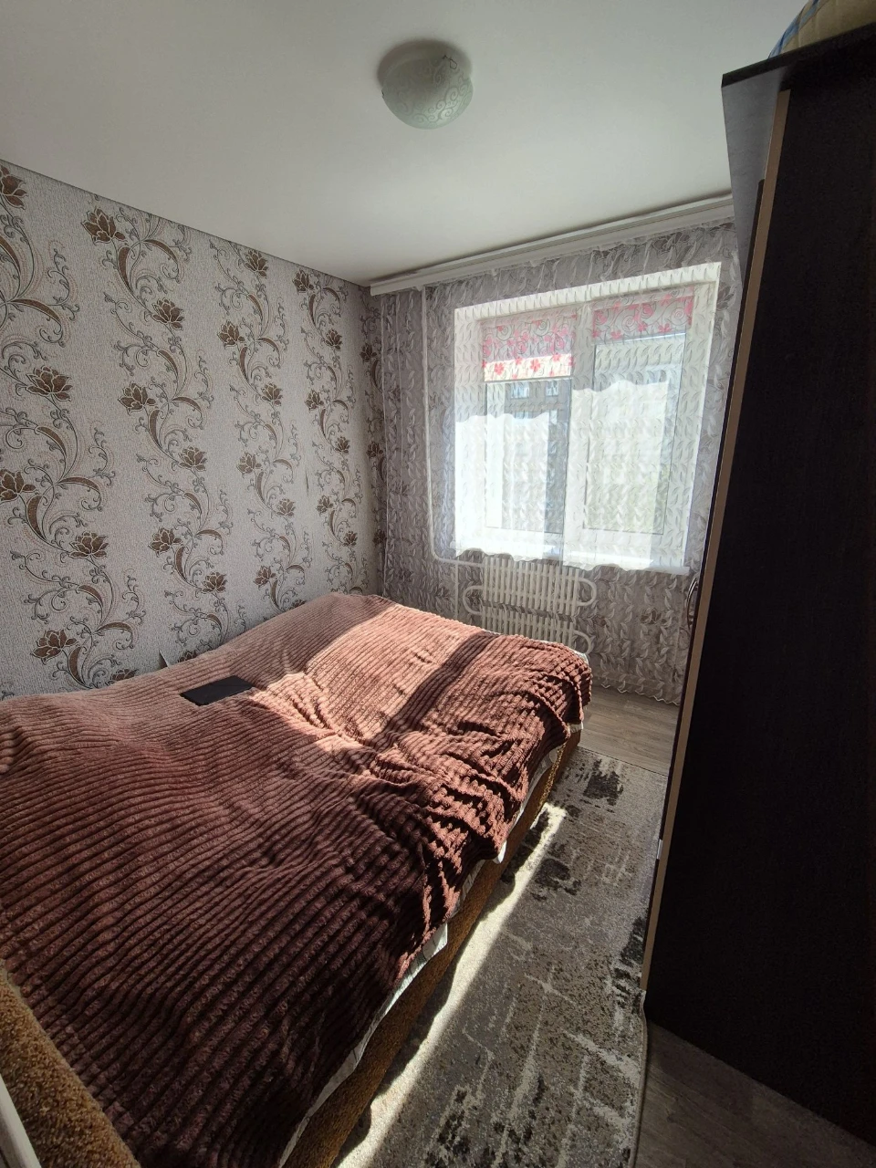 Срочно продам трехкомнатную в центре с видом на море