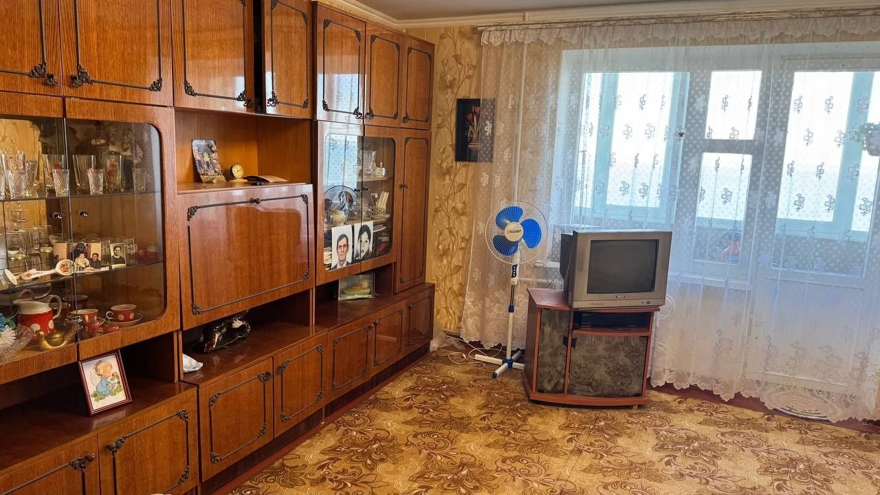 Продам 4- кімнатну квартиру
