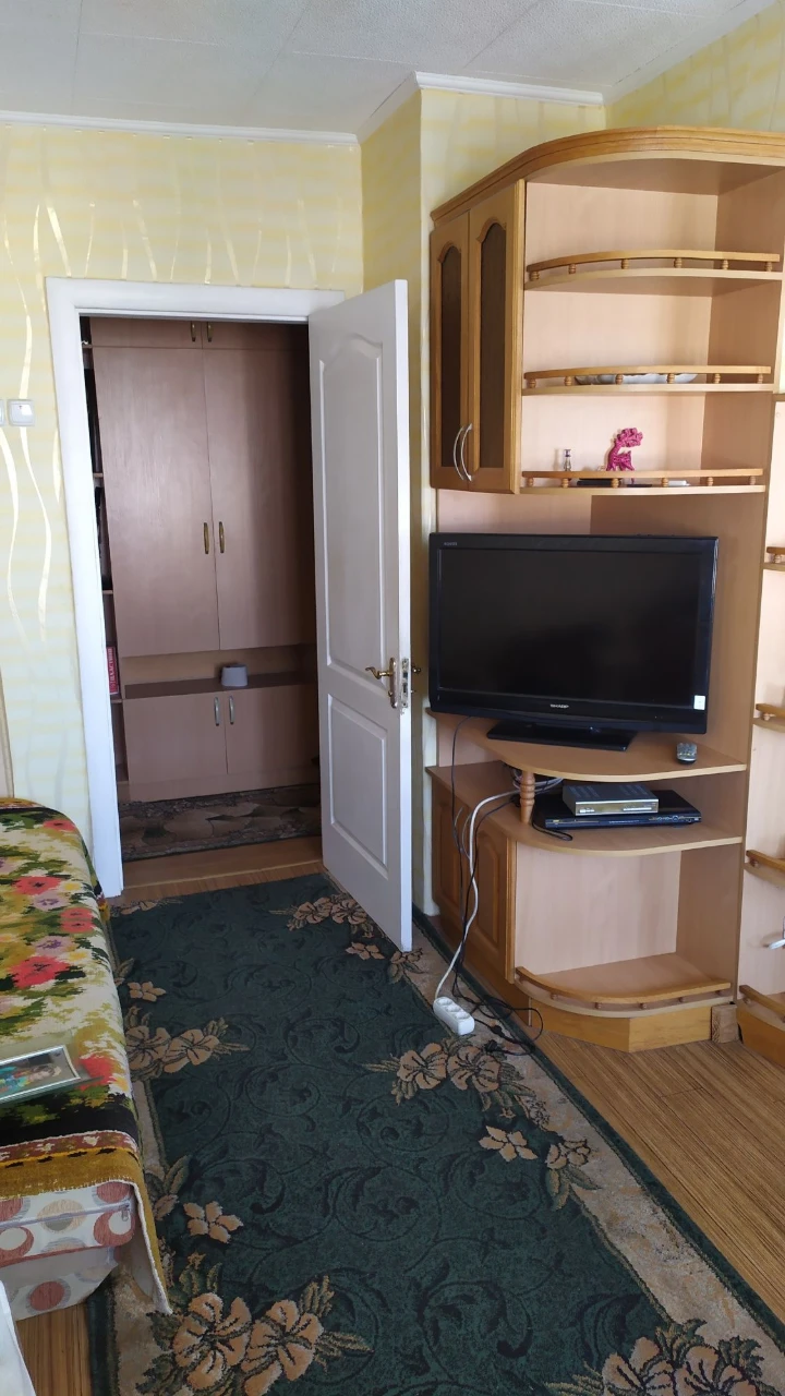 Продається трьохкімнатна квартира