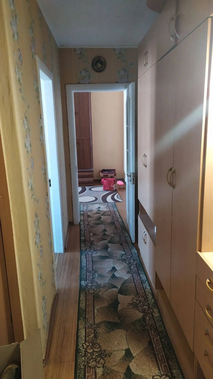 Продається трьохкімнатна квартира