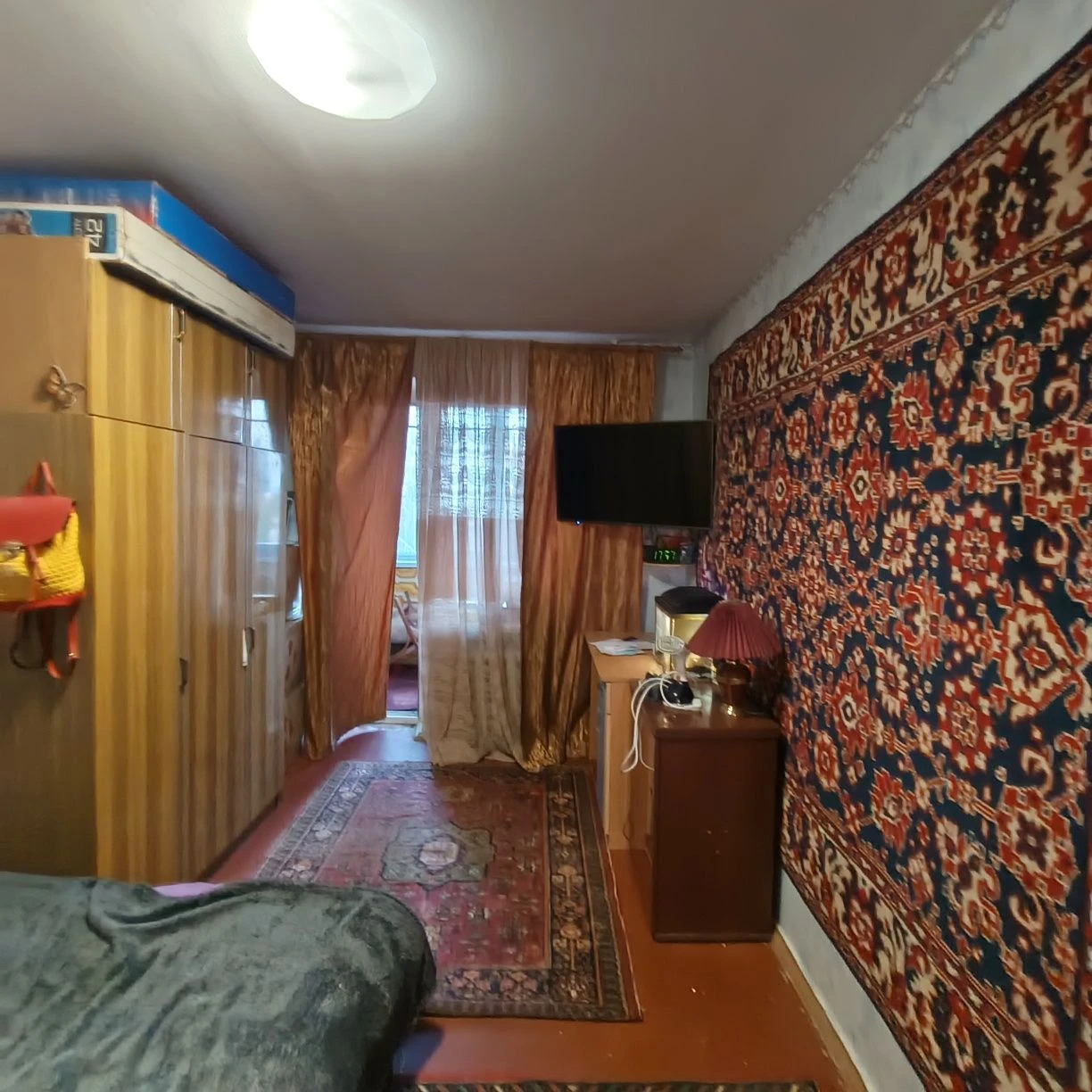 Sale of a 3-room apartment in Svitylovsk.