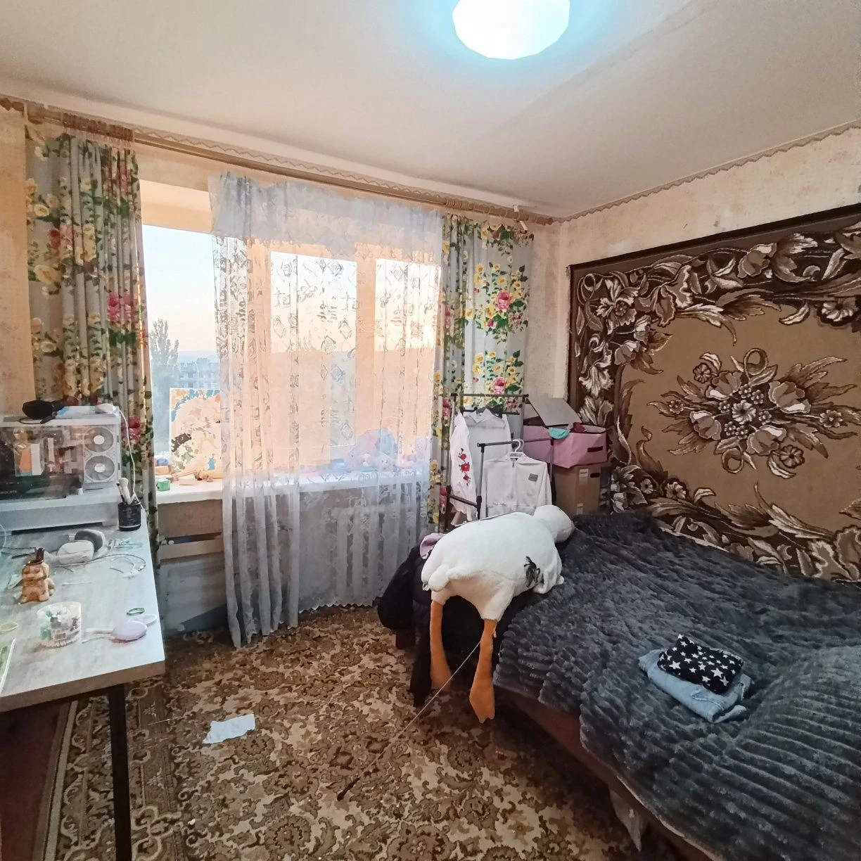 Sale of a 3-room apartment in Svitylovsk.