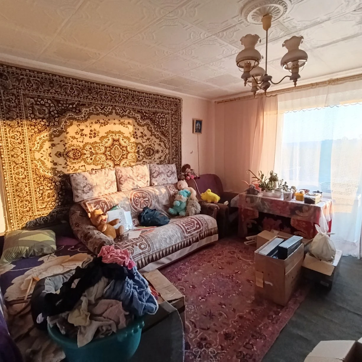 Sale of a 3-room apartment in Svitylovsk.