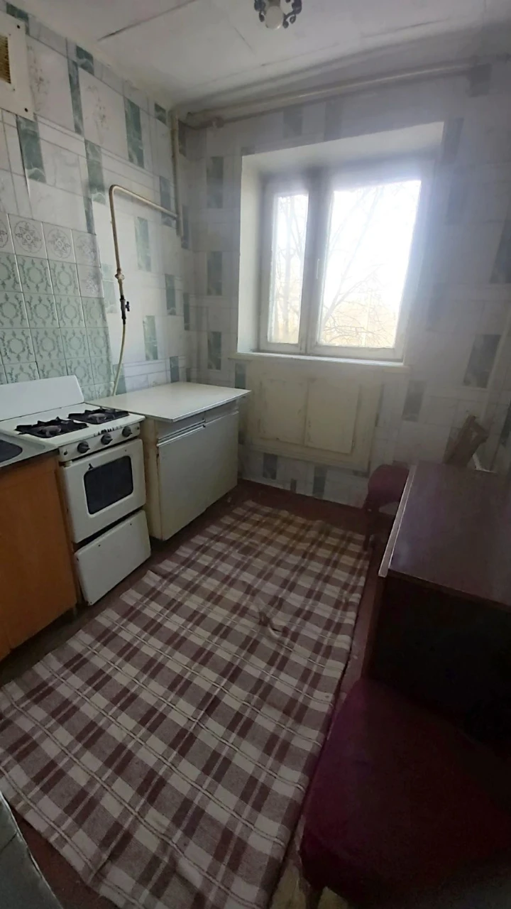Продається 1-кімнатна квартира по вулиці Приморській, 56