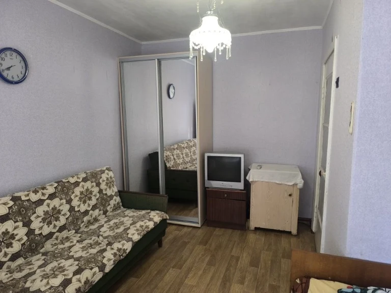 Продам однокомнатную квартиру 10500