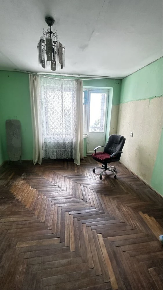 Продається однокімнатна квартира у м Бориславі , по вул В.Ве
