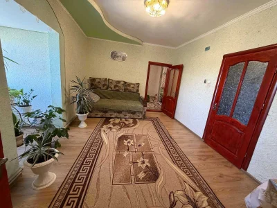 Продається простора 3-кім. квартира, з видом на гори у м. Бо