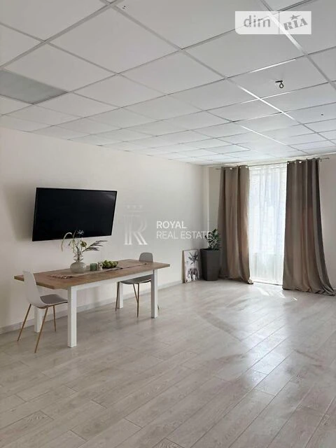 Sale of 3-room apartment 103.3 sq. m. on Oleksandrivska 1 • I