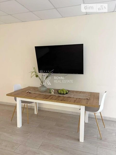 Sale of 3-room apartment 103.3 sq. m. on Oleksandrivska 1 • I