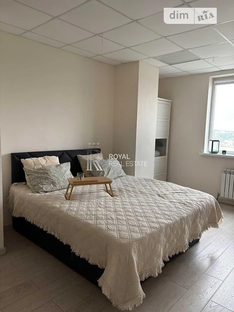 Sale of 3-room apartment 103.3 sq. m. on Oleksandrivska 1 • I