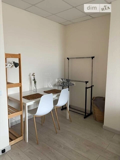 Sale of 3-room apartment 103.3 sq. m. on Oleksandrivska 1 • I