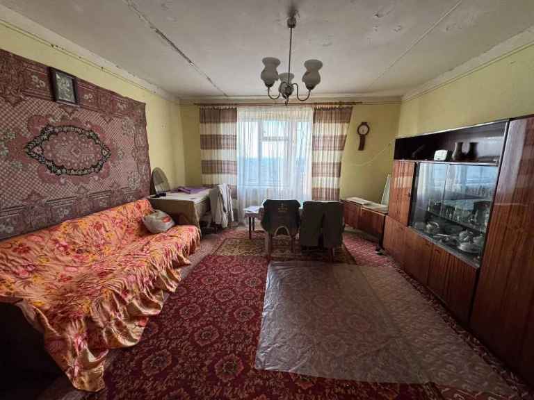 Продаж 4-х кімнатної квартири, під ремонт, вул. Коваліва, м.