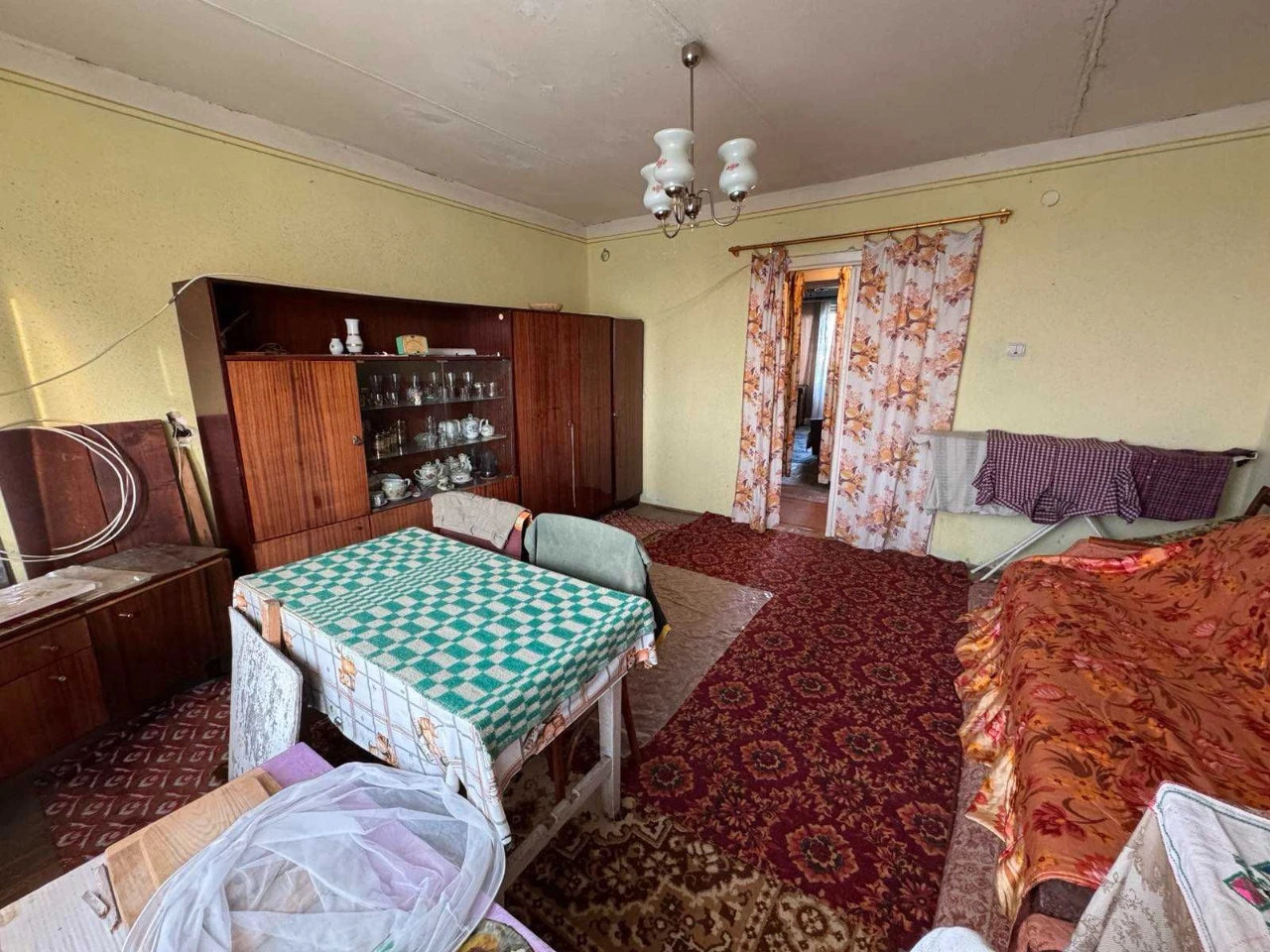 Продаж 4-х кімнатної квартири, під ремонт, вул. Коваліва, м.