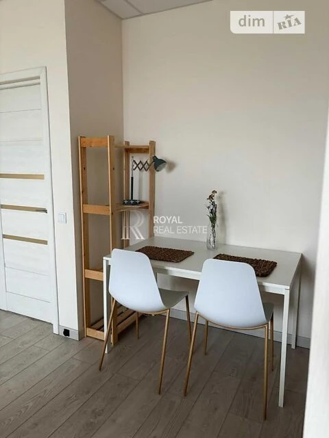Sale of 3-room apartment 103.3 sq. m. on Oleksandrivska 1 • I