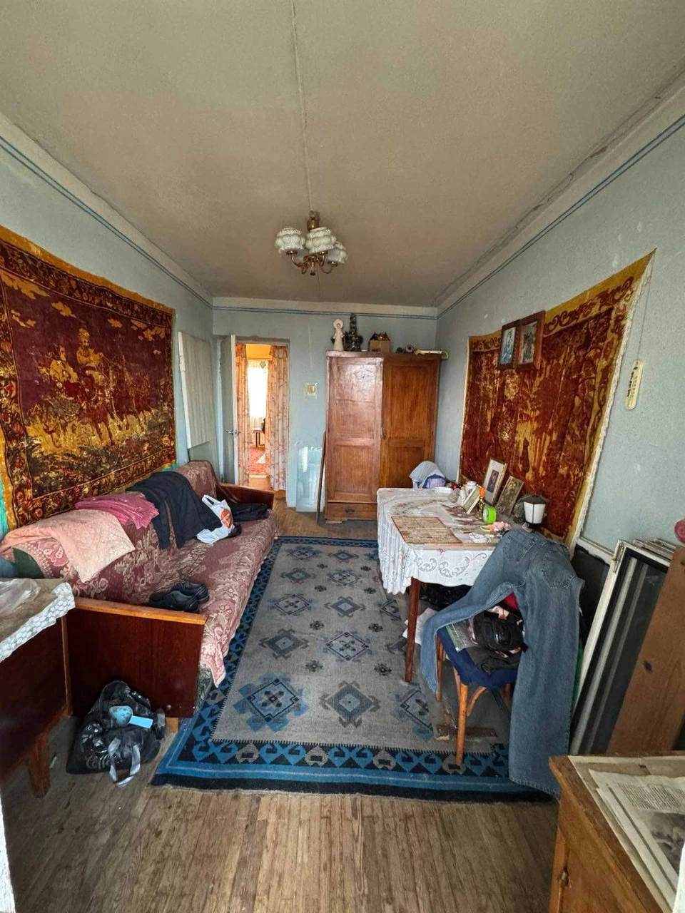 Продаж 4-х кімнатної квартири, під ремонт, вул. Коваліва, м.