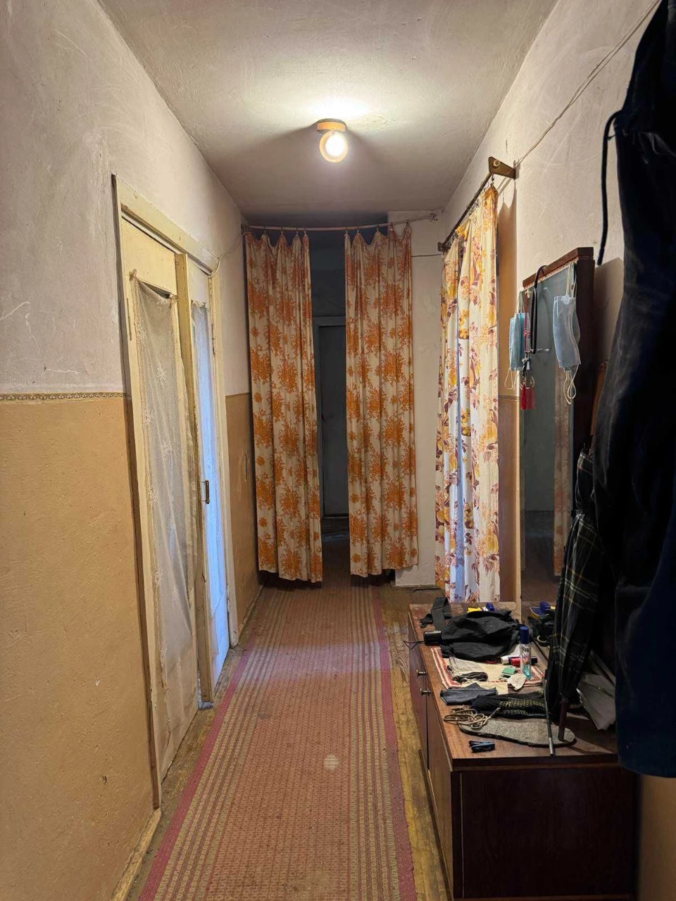 Продаж 4-х кімнатної квартири, під ремонт, вул. Коваліва, м.
