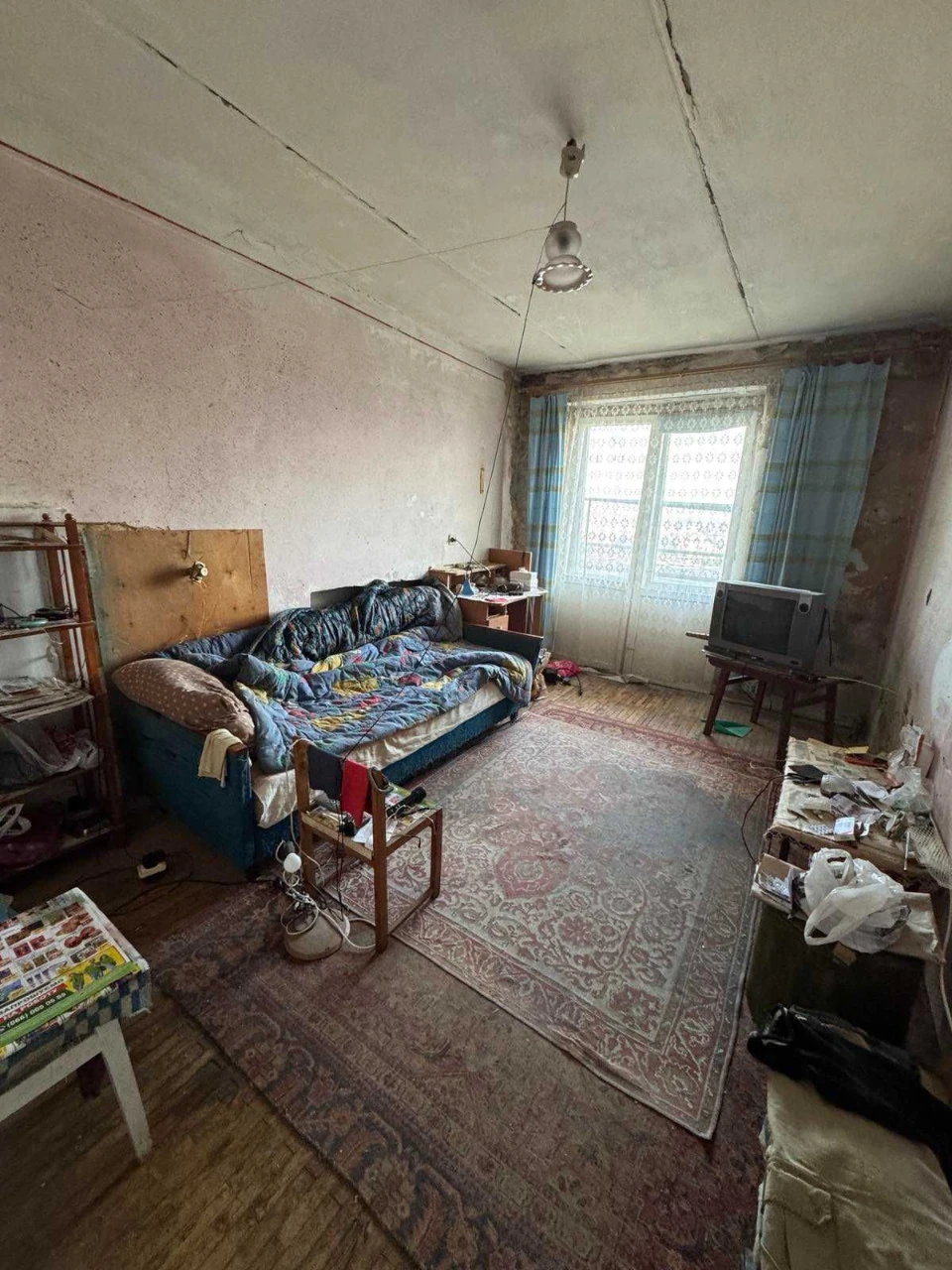 Продаж 4-х кімнатної квартири, під ремонт, вул. Коваліва, м.