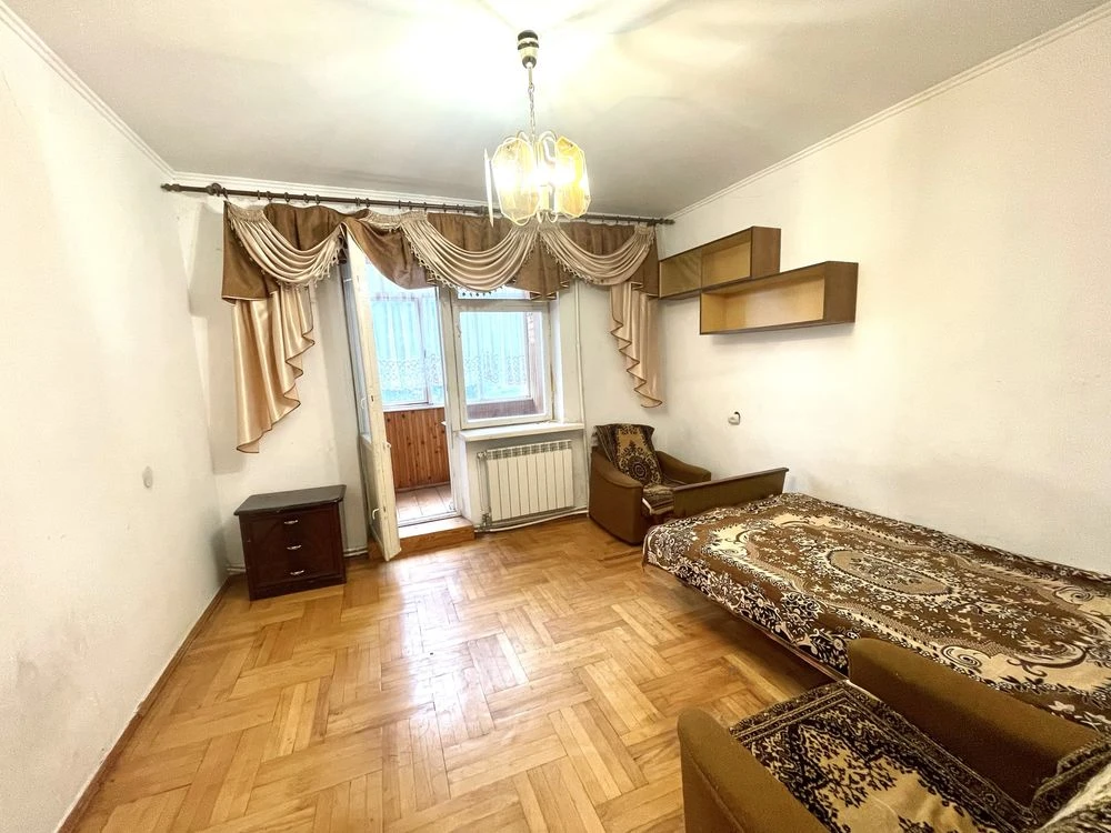 Продається трикімнатна квартира 90м2 в Бродах