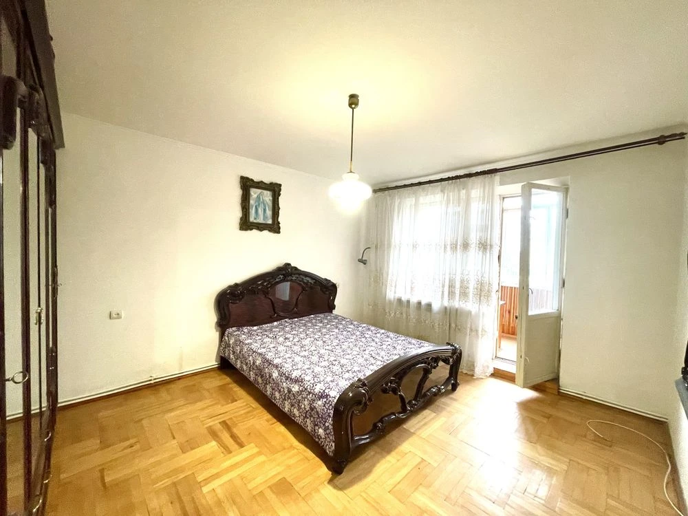 Продається трикімнатна квартира 90м2 в Бродах