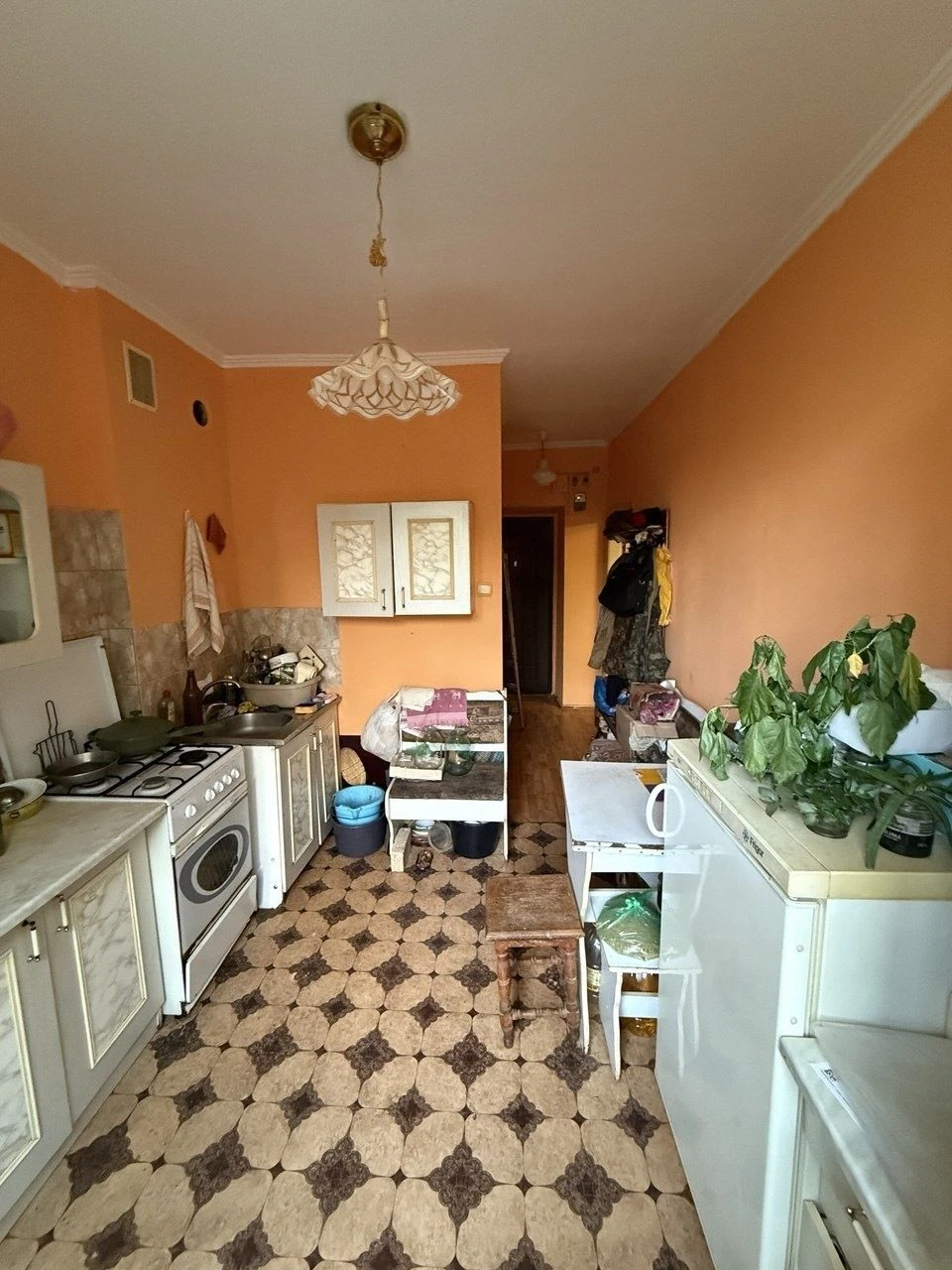 Продається 2-х кімнатна квартира в центрі м.Броди, біля поча