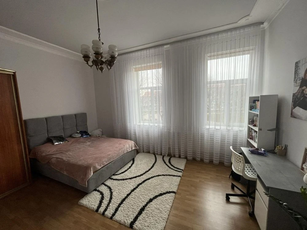 Продажа двухэтажной квартиры