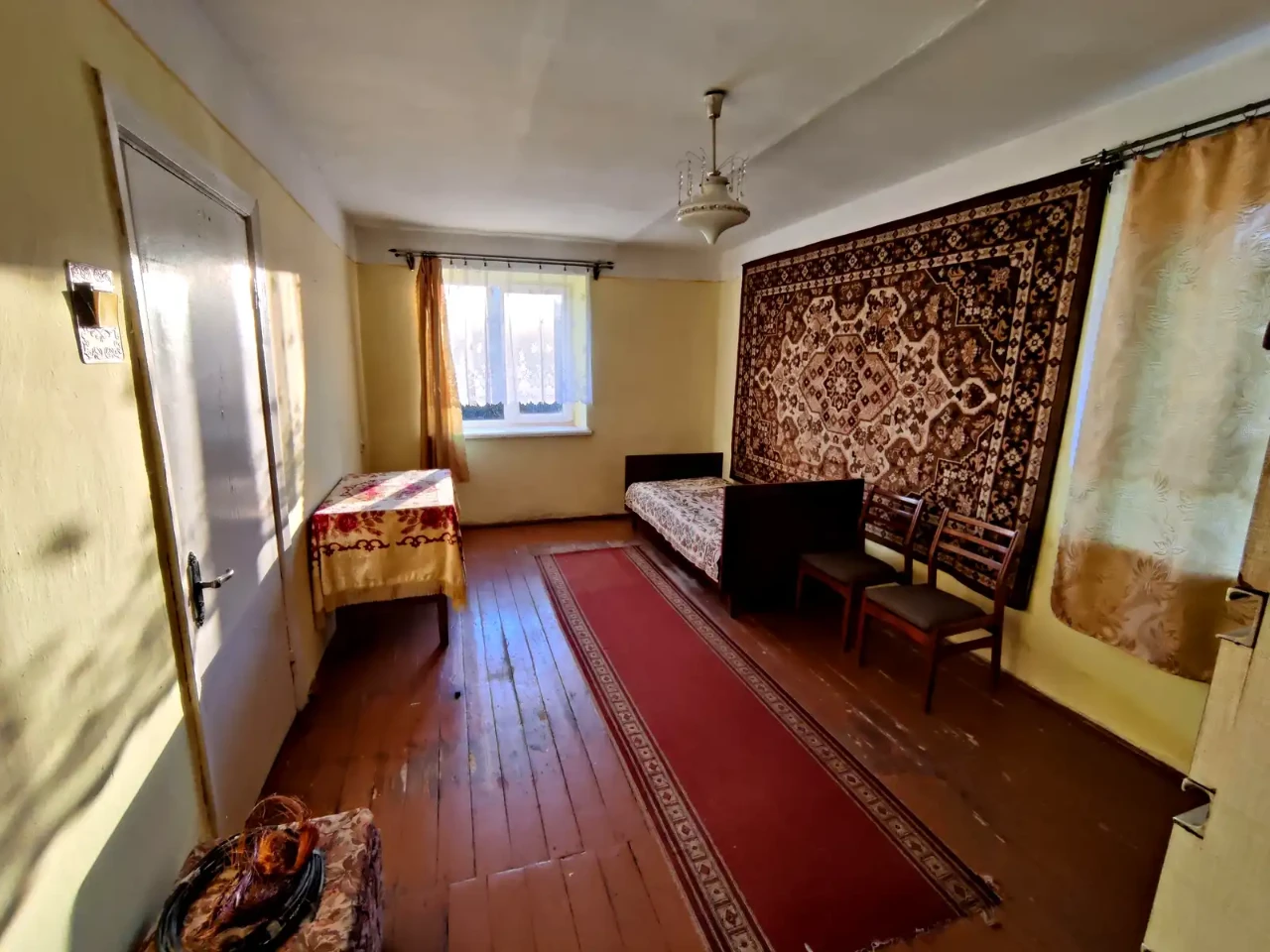 Продаж квартири 2-кімн. 50 м² 1/7 пов.