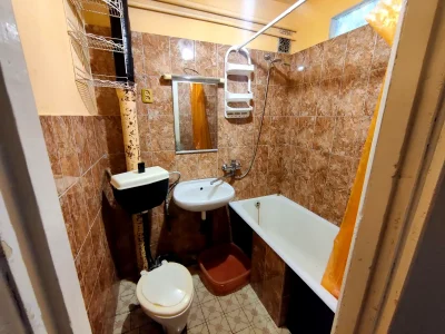 Продаж квартири 2-кімн. 50 м² 1/7 пов.