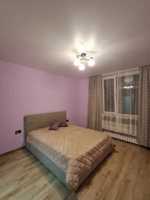 Продам 1 кімнатну нову квартиру. Ремонт. Меблі. Городок.Льві