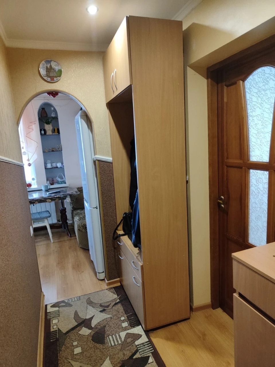 Продається 2-х кімнатна кв 45 квадратів та балкон. Вулиця За