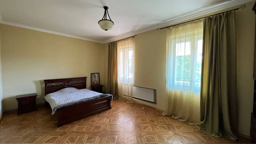 Продається 3х кімнатна квартира по вул. Ю.Дрогобича
