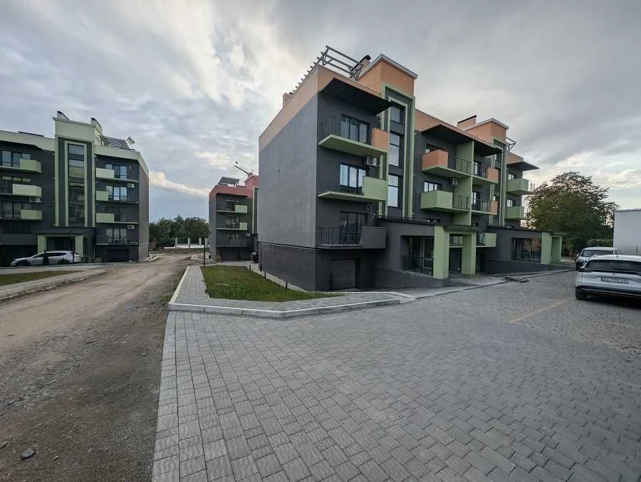 Продаж 2-кімнатної квартири-студії в ЖК «Долина Троянд», вул
