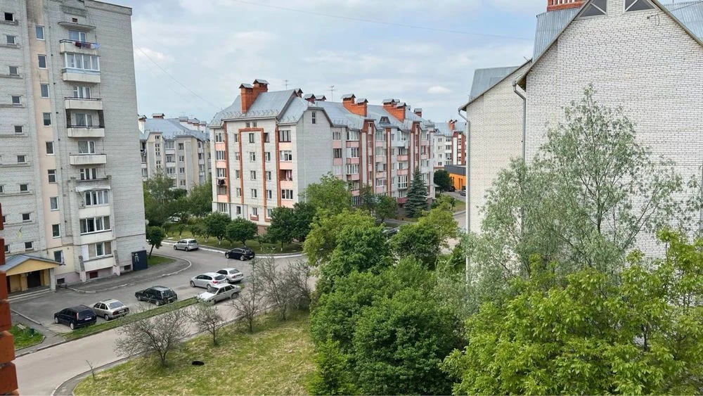 Продається простора 3-кімнатна квартира площею 67 м² по вул