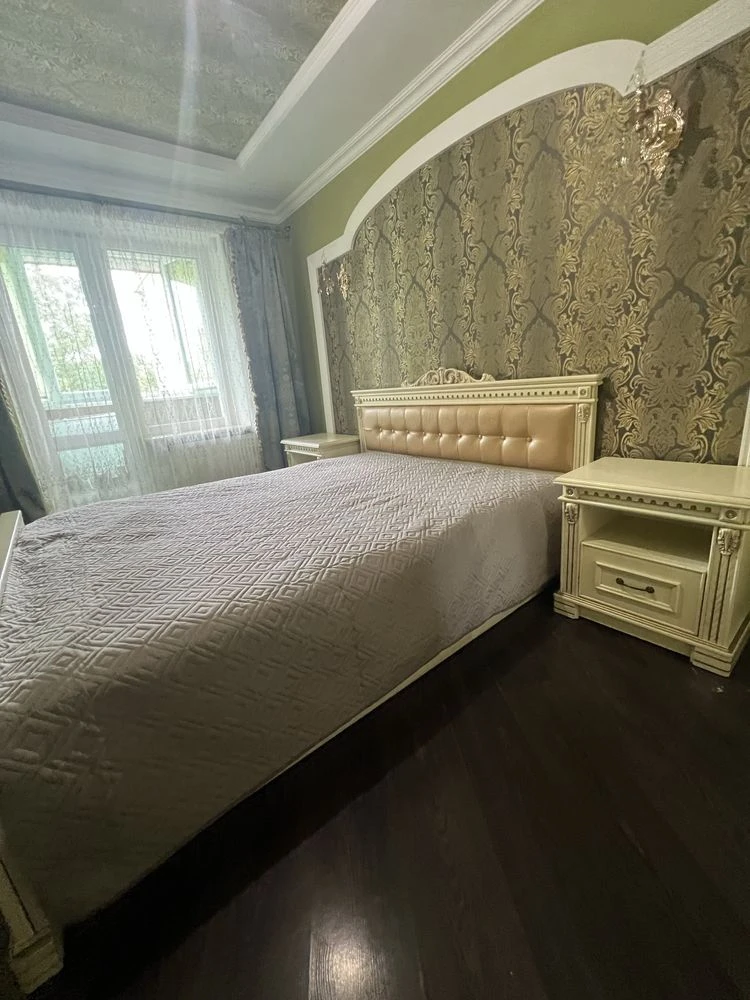 Продам 3-кімнатну квартиру. Високий Перший поверх
