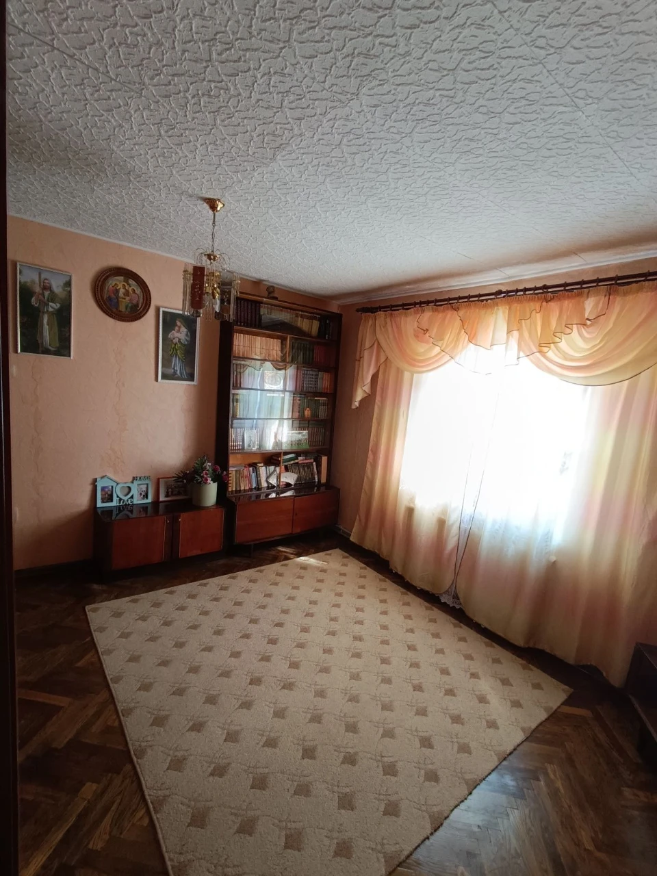 Продаж комфортної 4 кімнатної квартири в центрі Дрогобича