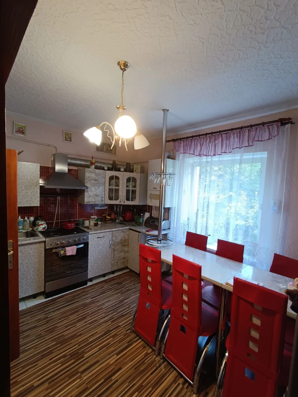 Продаж комфортної 4 кімнатної квартири в центрі Дрогобича