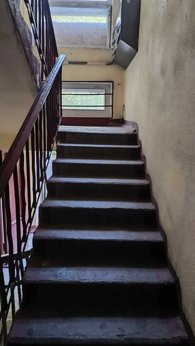 Exclusive. 2-room apartment for sale. Nemyshlyanskyi district, Lva Landa Ave.
