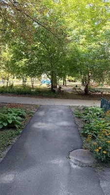 Exclusive. 2-room apartment for sale. Nemyshlyanskyi district, Lva Landa Ave.