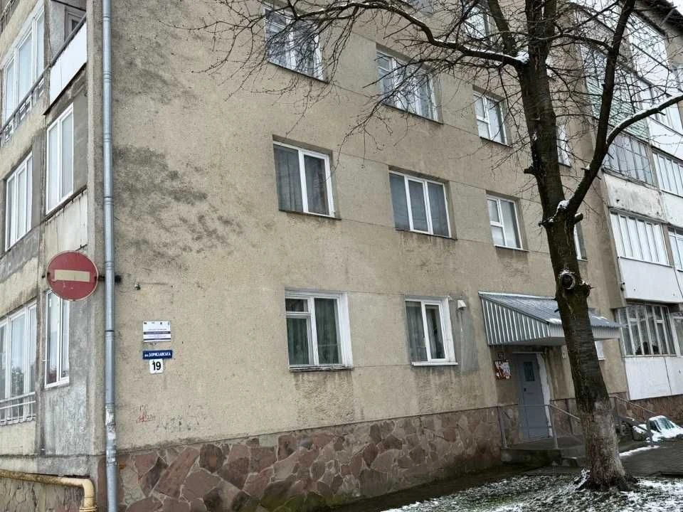 Продаж 1/5 частки двокімнатної квартири