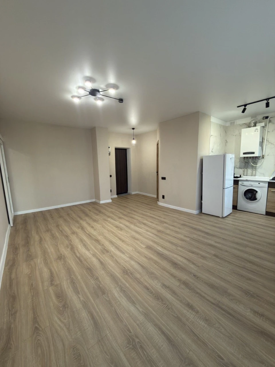 Продаж 1-кім. квартири 30 м.кв. В. Івасюка