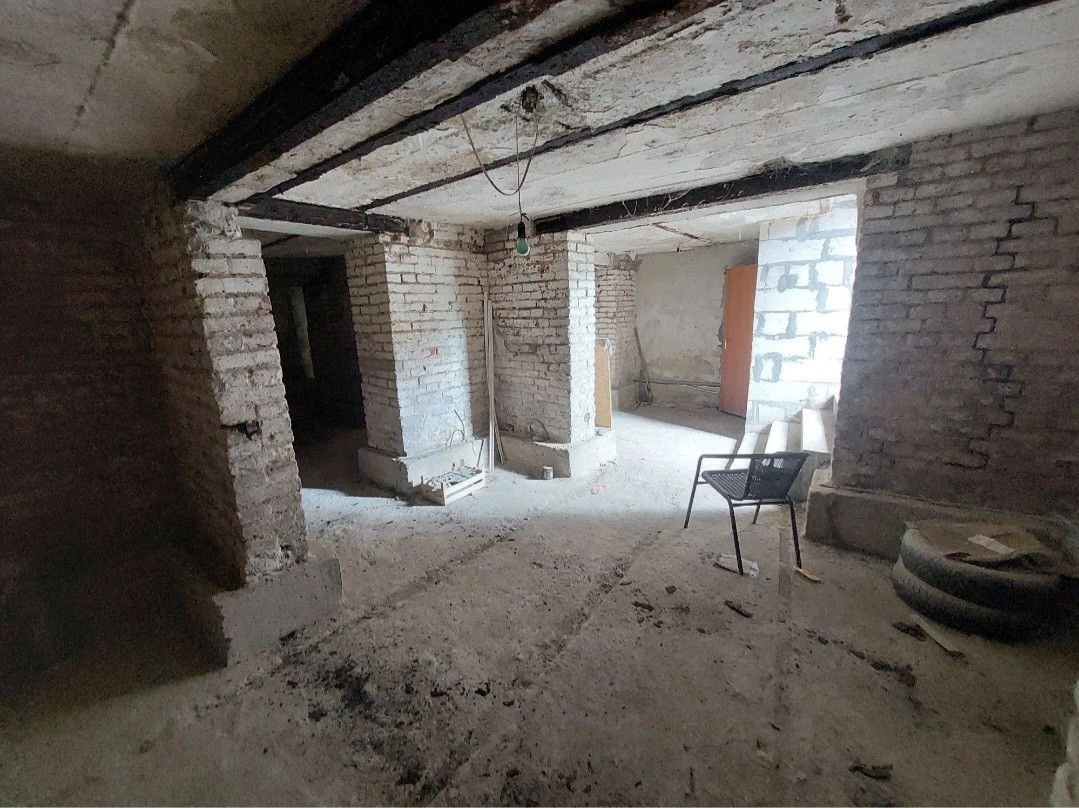 Продаж комерційного приміщення 122,3м2 в. Підвалля м. Дрогоб
