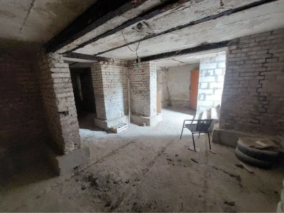 Продаж комерційного приміщення 122,3м2 в. Підвалля м. Дрогоб
