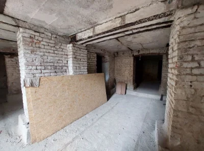 Продаж комерційного приміщення 122,3м2 в. Підвалля м. Дрогоб