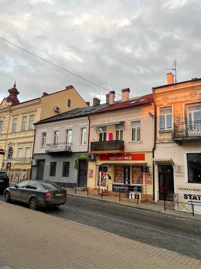 Продаж 4-х кімнатної двохрівневої квартири м. Дрогобич вул.