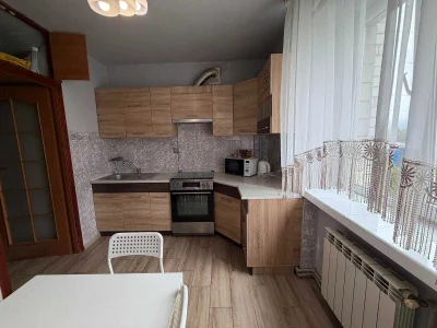 Продаж 3-х кімнатної квартири, біля магазину "Світанок", м.