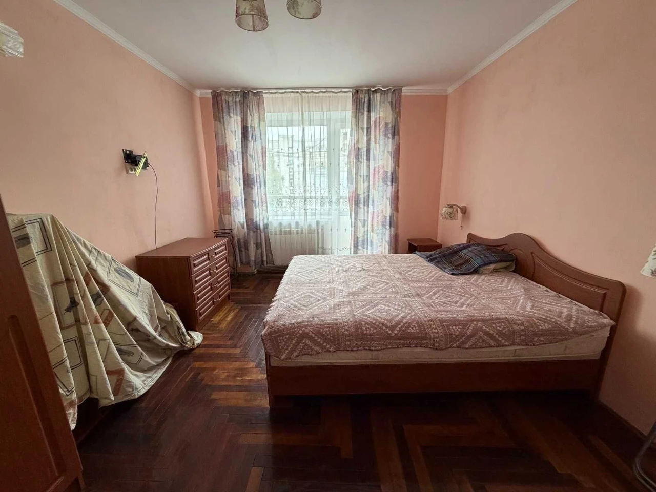 Продаж 3-х кімнатної квартири, біля магазину "Світанок", м.