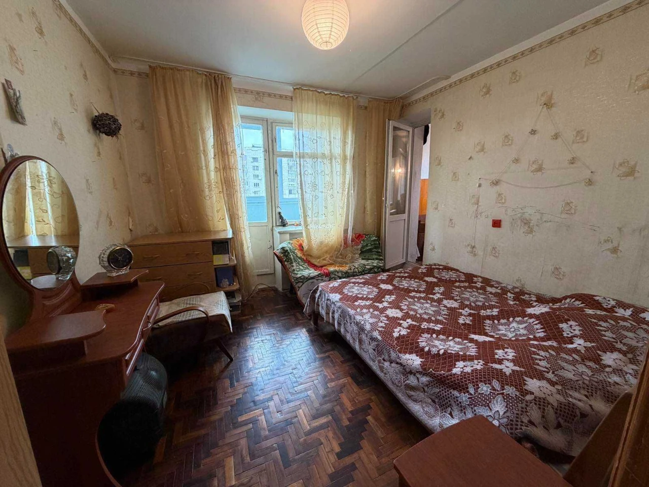 Продаж 3-х кімнатної квартири, біля магазину "Світанок", м.