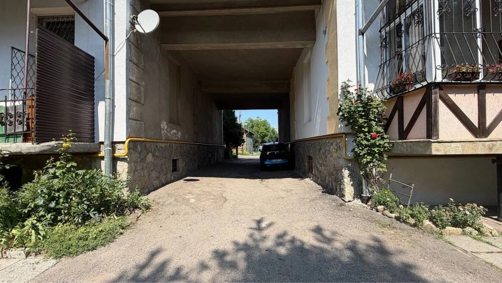 Продаж 2-кімнатної квартири в центрі Дрогобича