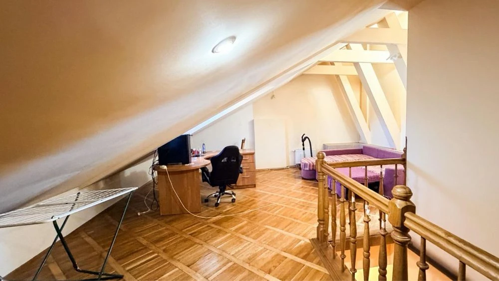 Продаж 3- кімнатної квартири в центрі Дрогобича