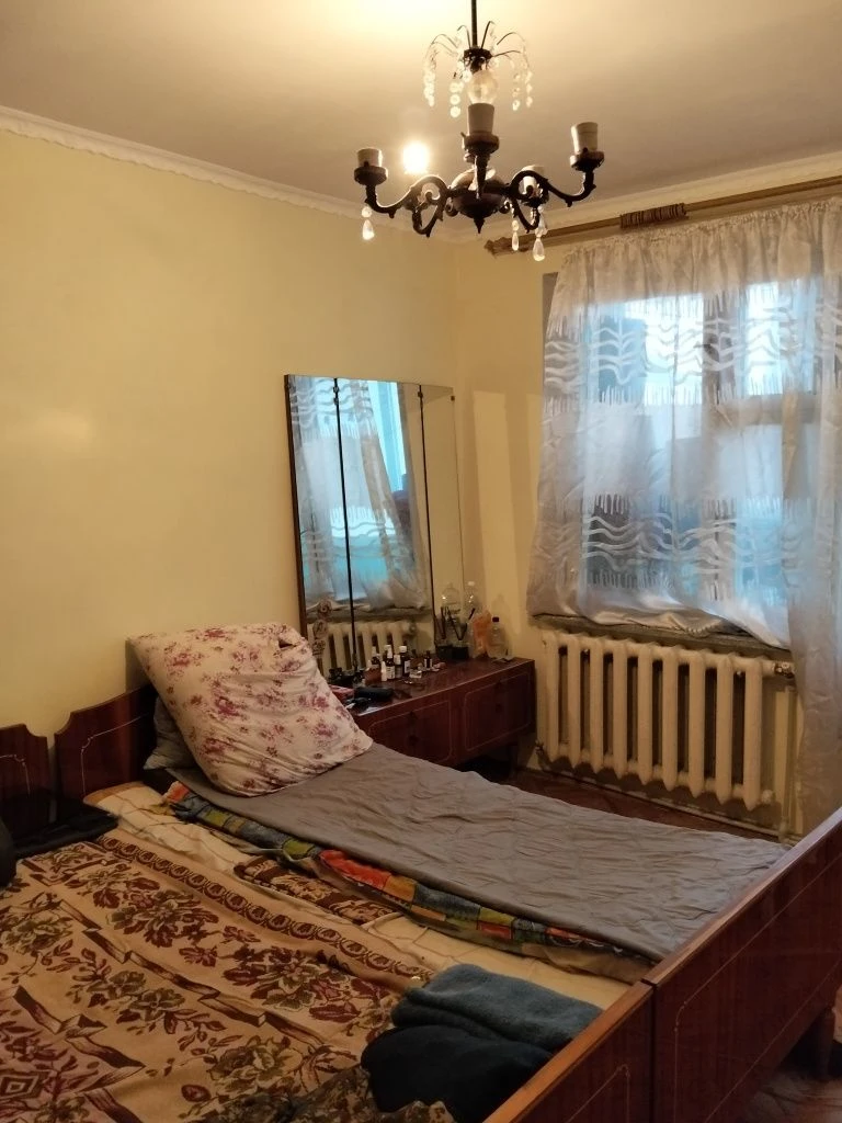Двухкомнатная квартира, Золочев